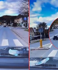 Motocyklista wjechał w pieszego i chciał uciec. Dramatyczne nagranie z Małopolski