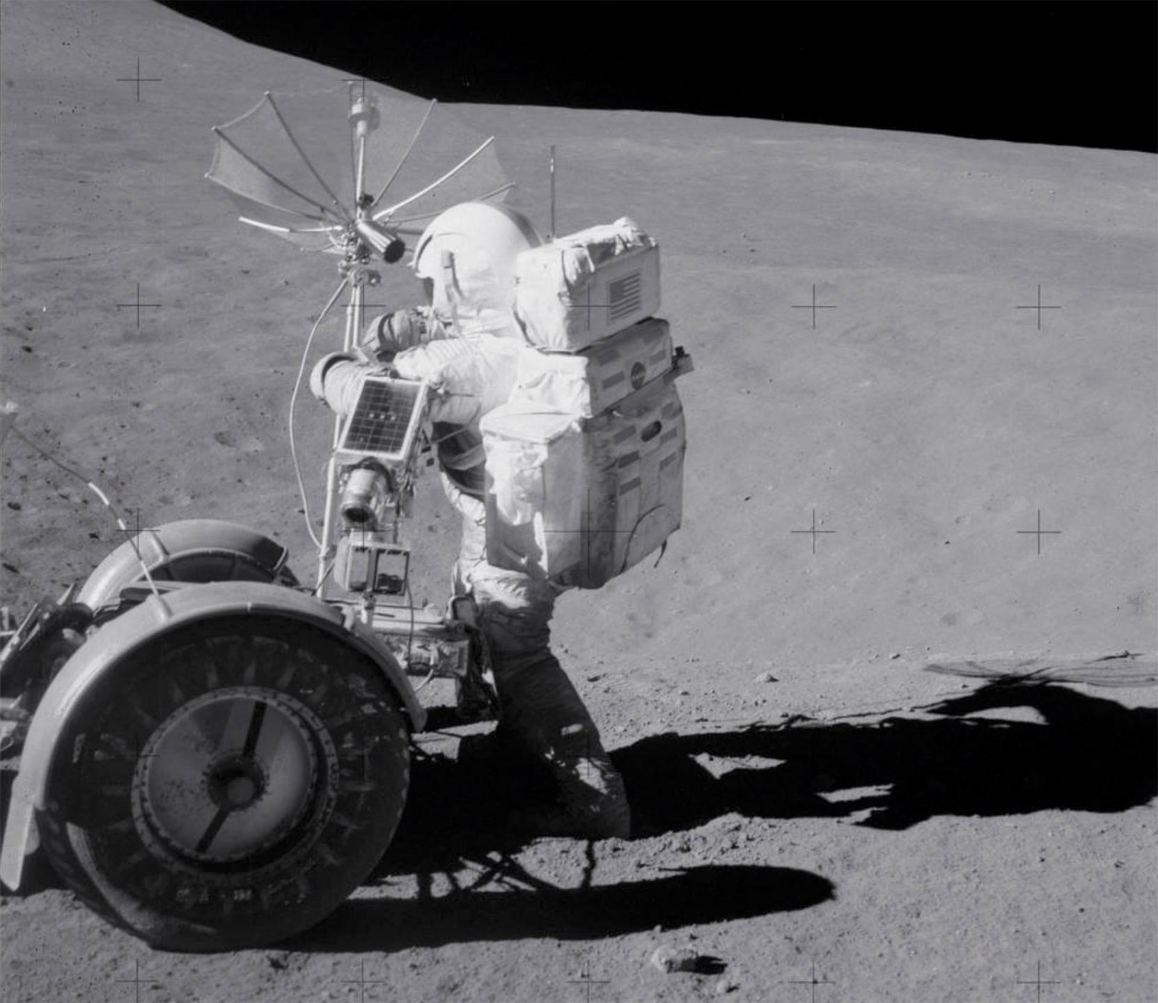 Minęło 50 lat od misji Apollo 15. Oto pierwszy łazik księżycowy na historycznych zdjęciach 5