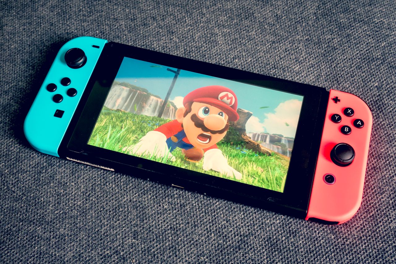 Jeśli masz Nintendo Switch, jak najszybciej załóż weryfikację dwuetapową, fot. achiwit/Shutterstock