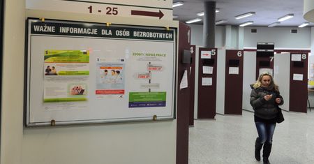 Więcej ofert pracy. Także w pośredniakach