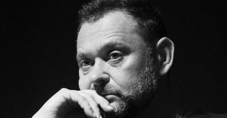 Arkadiusz Tomiak nie żyje. 55-letni operator filmowy zginął w tragicznym wypadku samochodowym