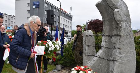Chorzów. Syn rotmistrza Pileckiego odsłonił pomnik więźniów obozu Bismarckhuette