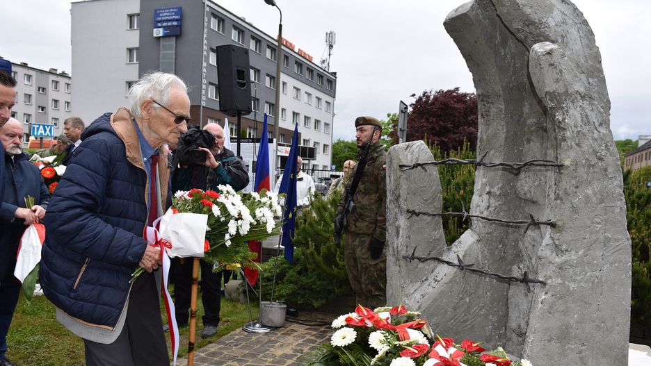Chorzów. Andrzej Pilecki, syn rotmistrza Witolda Pileckiego, odsłonił pomnik więźniów obozu Bismarckhuette