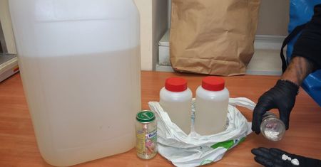 Warszawa. Handlowali środkami psychotropowymi i pigułką gwałtu