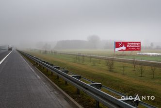 Niemcy chcą ściągać inwestorów z Polski. Reklamują się przy autostradzie i "prowadzą Polaków za rękę"