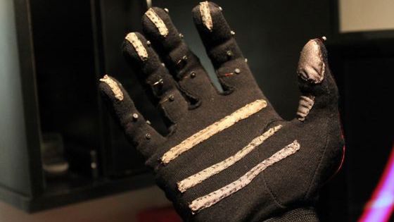 Z tą rękawicą nie będziesz potrzebował klawiatury [wideo] 1