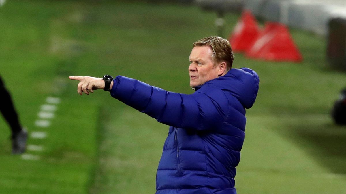 PAP/EPA / Julio Munoz / Na zdjęciu: Ronald Koeman