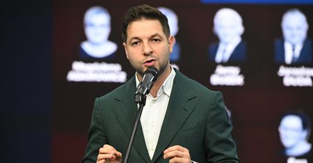 Patryk Jaki grzmi. Wrzucił do sieci fragment komentarza z TVN do 11 listopada