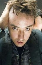 ''Grand Piano'': John Cusack na koncercie Elijah Wooda