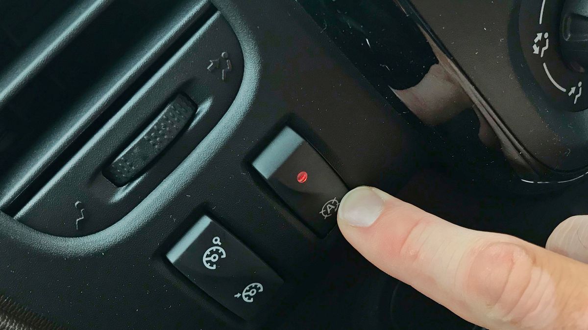 System start&stop można wyłączyć, ale ponownie się aktywuje po ręcznym zgaszeniu silnika. Niektórzy traktują wyłączenie s&s jako odruch bezwarunkowy.