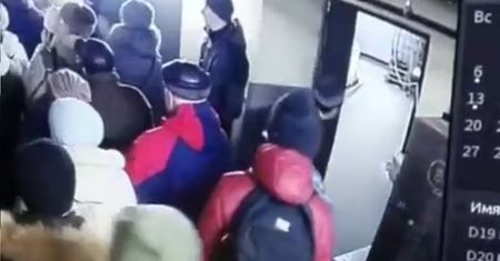Horror w kolejce do sklepu. Przerażające nagranie z Charkowa