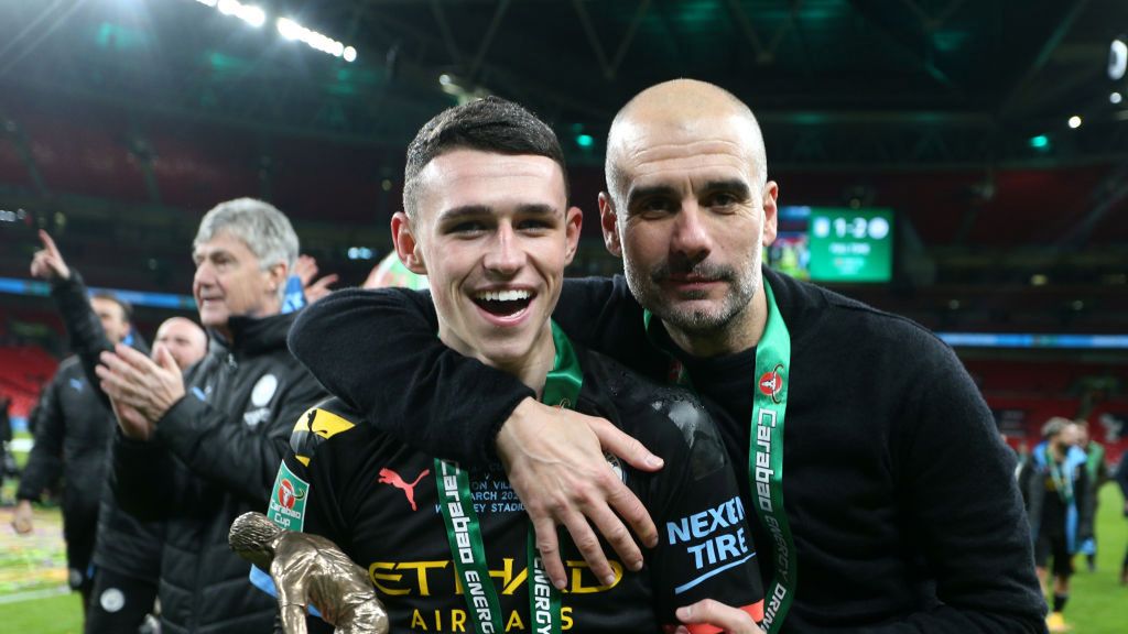 Zdjęcie okładkowe artykułu: Getty Images / Victoria Haydn/Manchester City FC / Na zdjęciu: Phil Foden i Pep Guardiola