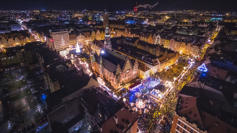 Jarmark Bożonarodzeniowy na rynku we Wrocławiu 