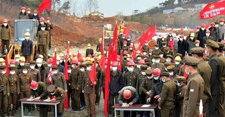 Korea Północna: Zgłosiło się 800 tysięcy ochotników do walki z USA
