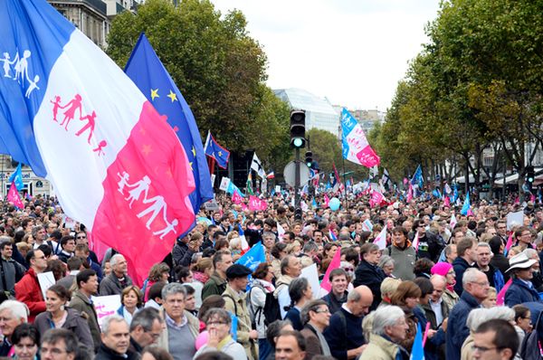 Demonstracje we Francji przeciwko polityce rodzinnej socjalistów