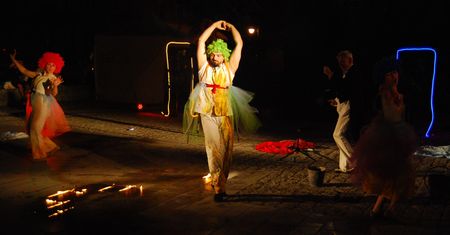 Teatr wyszedł na ulice. "Magia Teatru" na Starym Rynku [ZDJĘCIA]