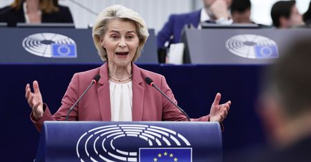 Polska może stracić miliardy z UE? Media: W Brukseli rosną obawy