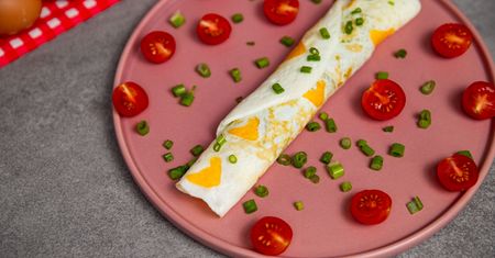 Uroczy omlet w 5 minut. Przygotujesz go z kilku składników