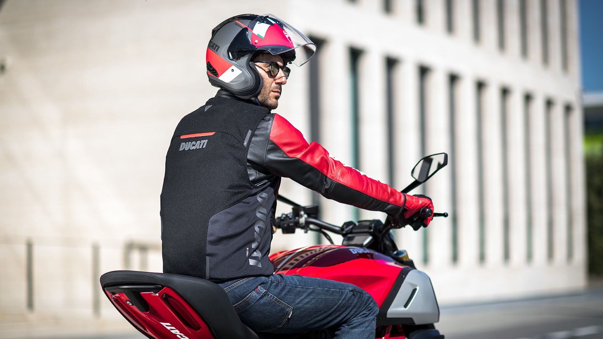 Ducati Smart Jacket