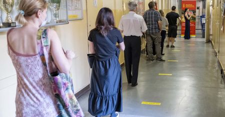 Stracone głosy młodych dorosłych. "Złożyłam wniosek, a na miejscu odkryłam, że nie ma mnie na liście"