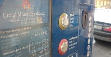 Opłaty parkingowe w centrach miast. Samorządy naciskają na podwyżki, tym razem rząd jest skłonny pójść im na rękę