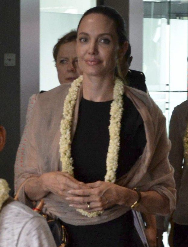 Angelina Jolie UMIERA? Waży zaledwie 39 kilogramów. 'Brad się z nią  rozwiedzie, jeśli nie zacznie jeść!