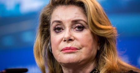 Catherine Deneuve do polskich dziennikarzy: "ZMIEŃCIE RZĄD"