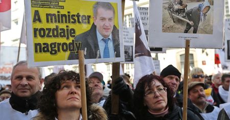 Pikieta związkowców przed Ministerstwem Zdrowia