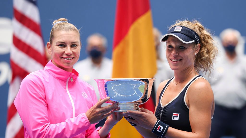 Zdjęcie okładkowe artykułu: Getty Images / Al Bello / Na zdjęciu: Wiera Zwonariowa i Laura Siegemund, mistrzynie US Open 2020 w deblu kobiet