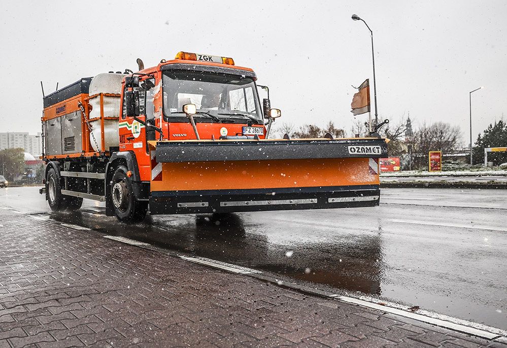 Zielona Góra: Zimowe utrzymanie dróg. ZGK cały czas w gotowości