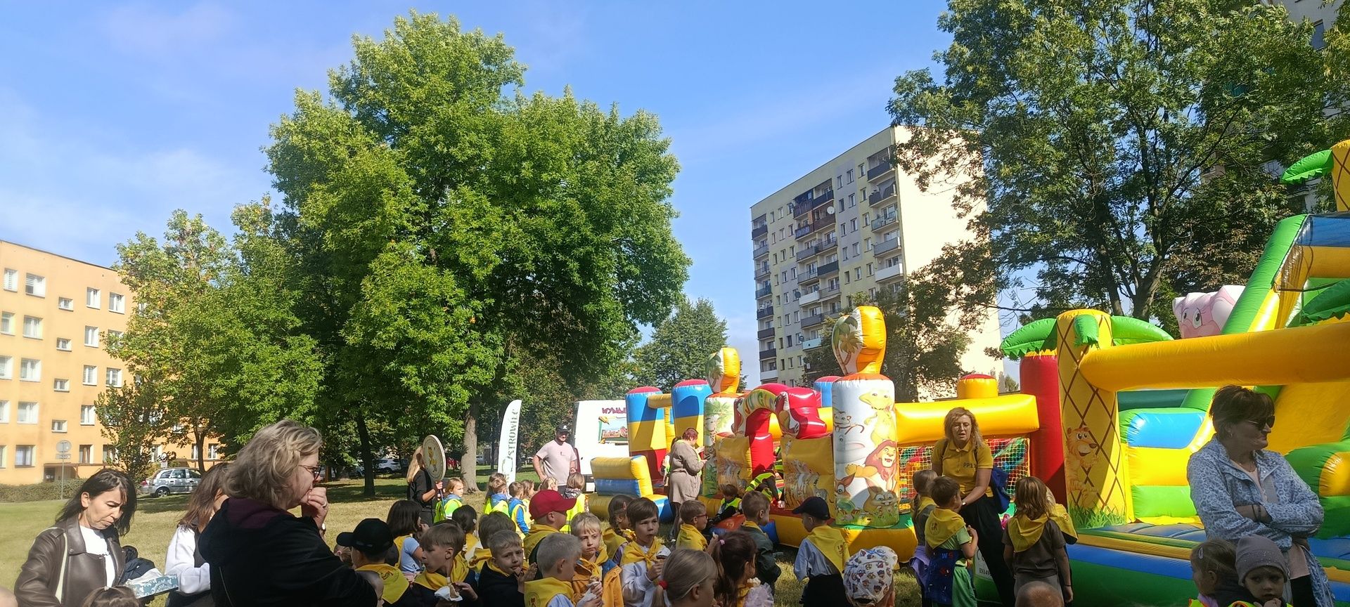 Prawie 1500 osób posprzątało Ostrowiec.