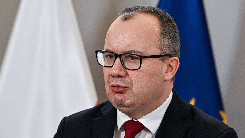 Warszawa, 29.01.2024. Minister sprawiedliwości, prokurator generalny Adam Bodnar podczas wspólnej konferencji prasowej z europejską prokurator generalną Laurą Codrutą Kovesi, po spotkaniu w Ministerstwie Sprawiedliwości w Warszawie, 29 bm. (mr) PAP/Radek Pietruszka ***Zdjęcie do depeszy PAP pt. A. Bodnar: czekamy na odpowiedź KE ws. przystąpienia Polski do Prokuratury Europejskiej***