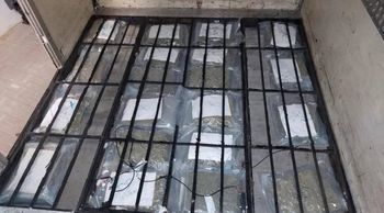 Ciężarówka pełna narkotyków i broń w przyczepie. Policja rozbiła przestępczy duet z Wielkopolski