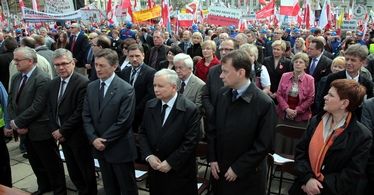 "Nie oddamy wam Telewizji Trwam". Tak bronią stacji ojca Rydzyka
