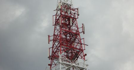 Jelenia Góra. Prezydent przeciwko masztowi 5G. "Będzie on wyjątkowo rażący w sylwetce całego centrum"