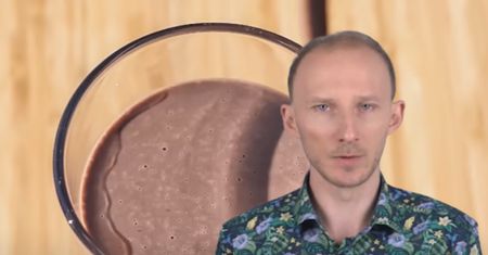 Znany dietetyk wskazał, jakich napojów nie pije. Mówi, że szkodzą zdrowiu