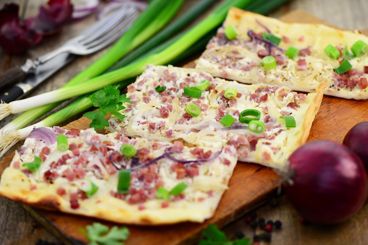 Discover the delight of quick and crispy cottage cheese bread