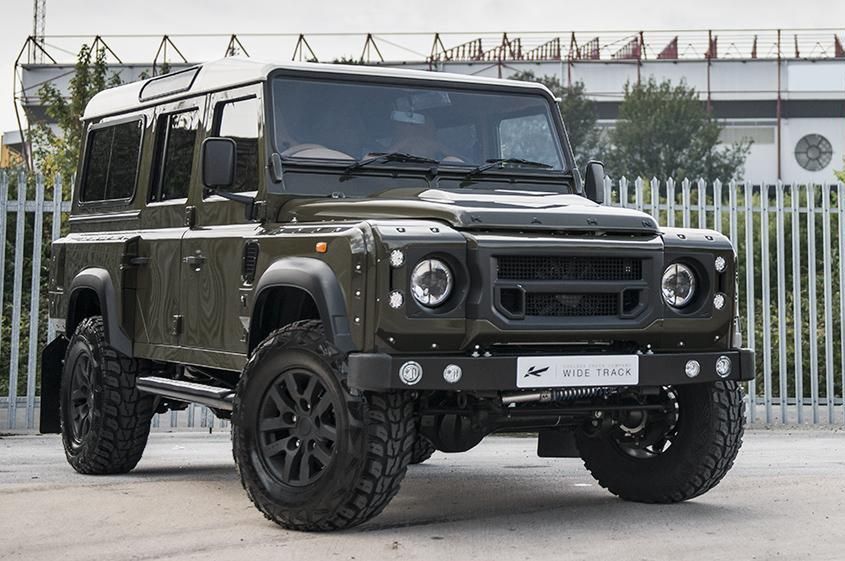 Land Rover Defender od CTC i Kahn Design – twardziel z luksusowym wnętrzem