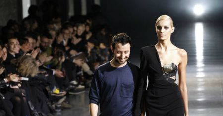 Anthony Vaccarello i Anja Rubik - projektant i muza