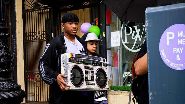 Boombox wiecznie żywy. Nietypowe wcielenie przenośnego sprzętu grającego 1