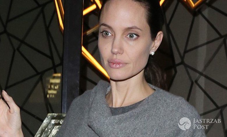 Angelina Jolie wychodzi z restauracji. Nawet obszerne ubranie nie ukryło jej drastycznie wychudzonej sylwetki