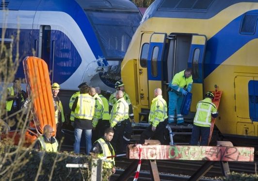 Tragiczne zderzenie pociągów w Holandii. Trwa akcja ratunkowa