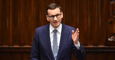 Kryzys za pasem, a władza... szykuje dla siebie podwyżki