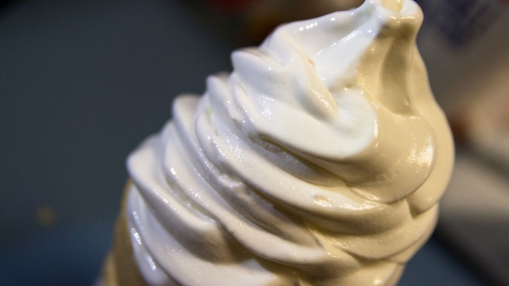 Lody waniliowe w wafelku o obniżonej zawartości tłuszczu (McDonald's)