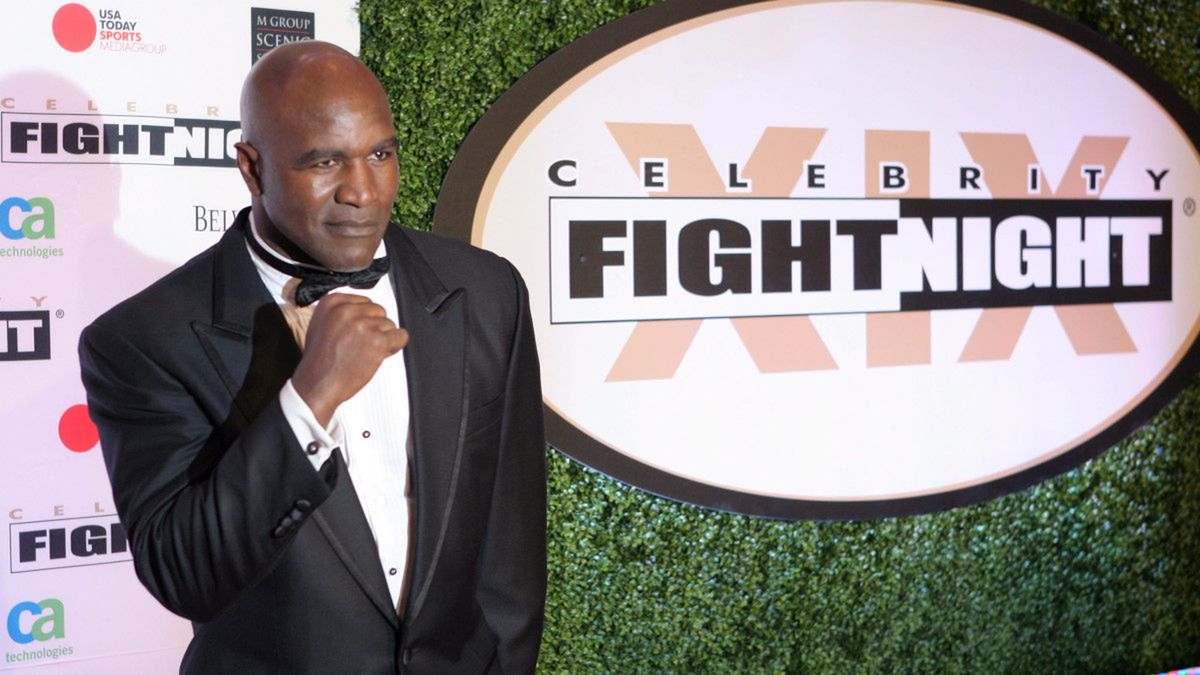 PAP/EPA / ROY DABNER / Na zdjęciu: Evander Holyfield