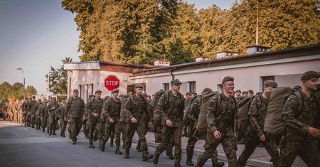 Żołnierze WOT wezwani w środku nocy do natychmiastowego stawiennictwa. Dowództwo uspokaja
