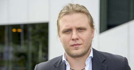 Piotr Woźniak-Starak jednak został pochowany na cmentarzu?