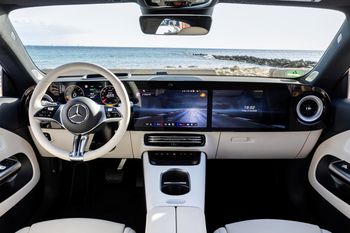 Szef Mercedesa mówi o ekranach w autach. "Posunęliśmy się nieco za daleko"