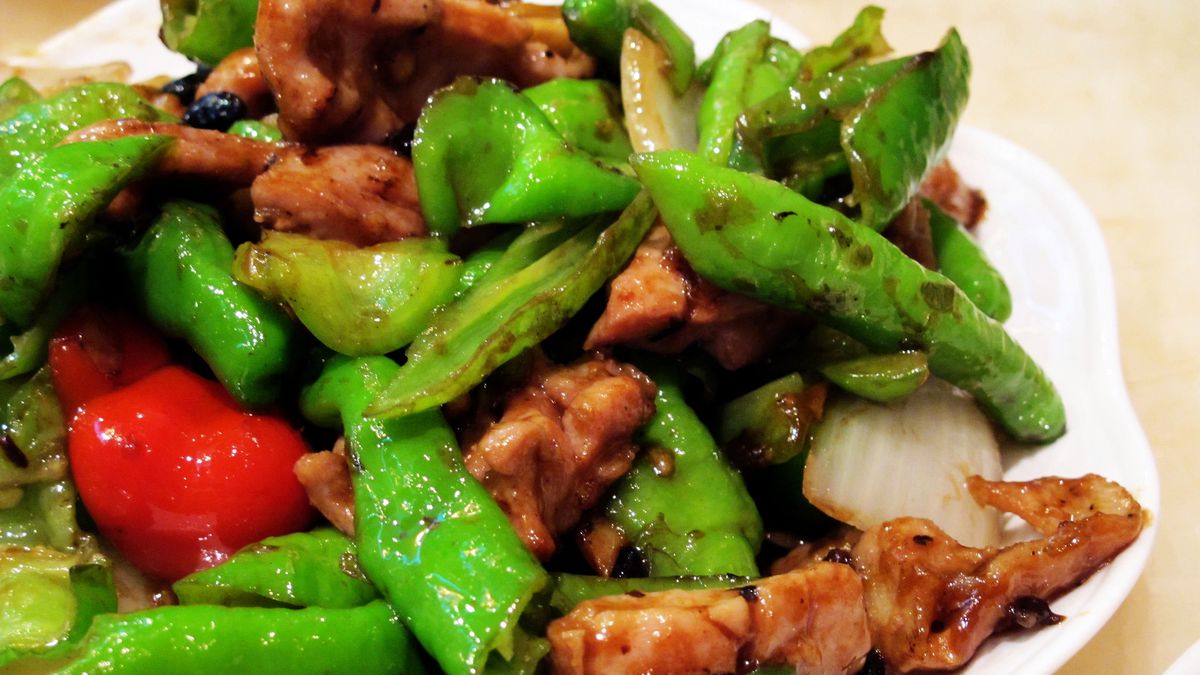 Podsmażana słodka zielona papryka