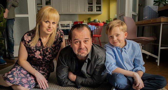 Miniserial „Domowe rozgrywki” od 5 maja w Polsacie. Łukasz Nowicki w obsadzie